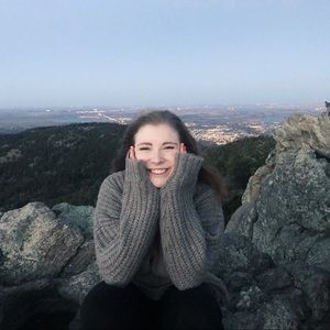 Meet your Posher, Makenzy